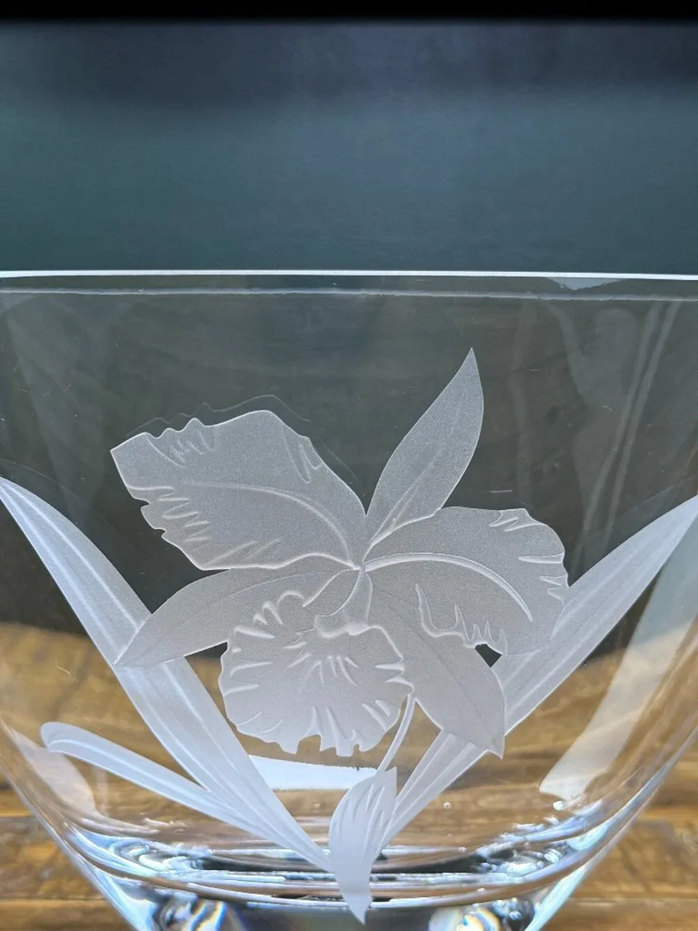 Mikasa Etched Daffodil Clear Crystal Vase